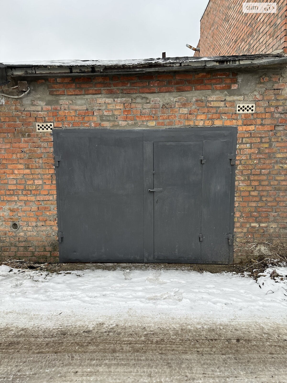 Место в гаражном кооперативе под легковое авто в Виннице, площадь 24 кв.м. фото 1 Место в гаражном кооперативе под легковое авто в Виннице, площадь 24 кв.м. фото 1