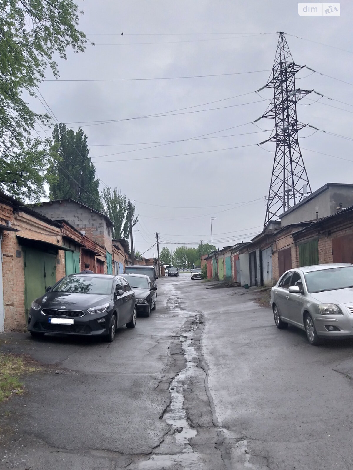 Место в гаражном кооперативе под легковое авто в Виннице, площадь 24 кв.м. фото 1 Место в гаражном кооперативе под легковое авто в Виннице, площадь 24 кв.м. фото 1