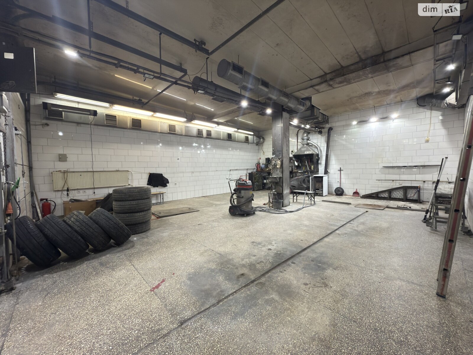 Место в гаражном кооперативе универсальный в Виннице, площадь 111.7 кв.м. фото 1