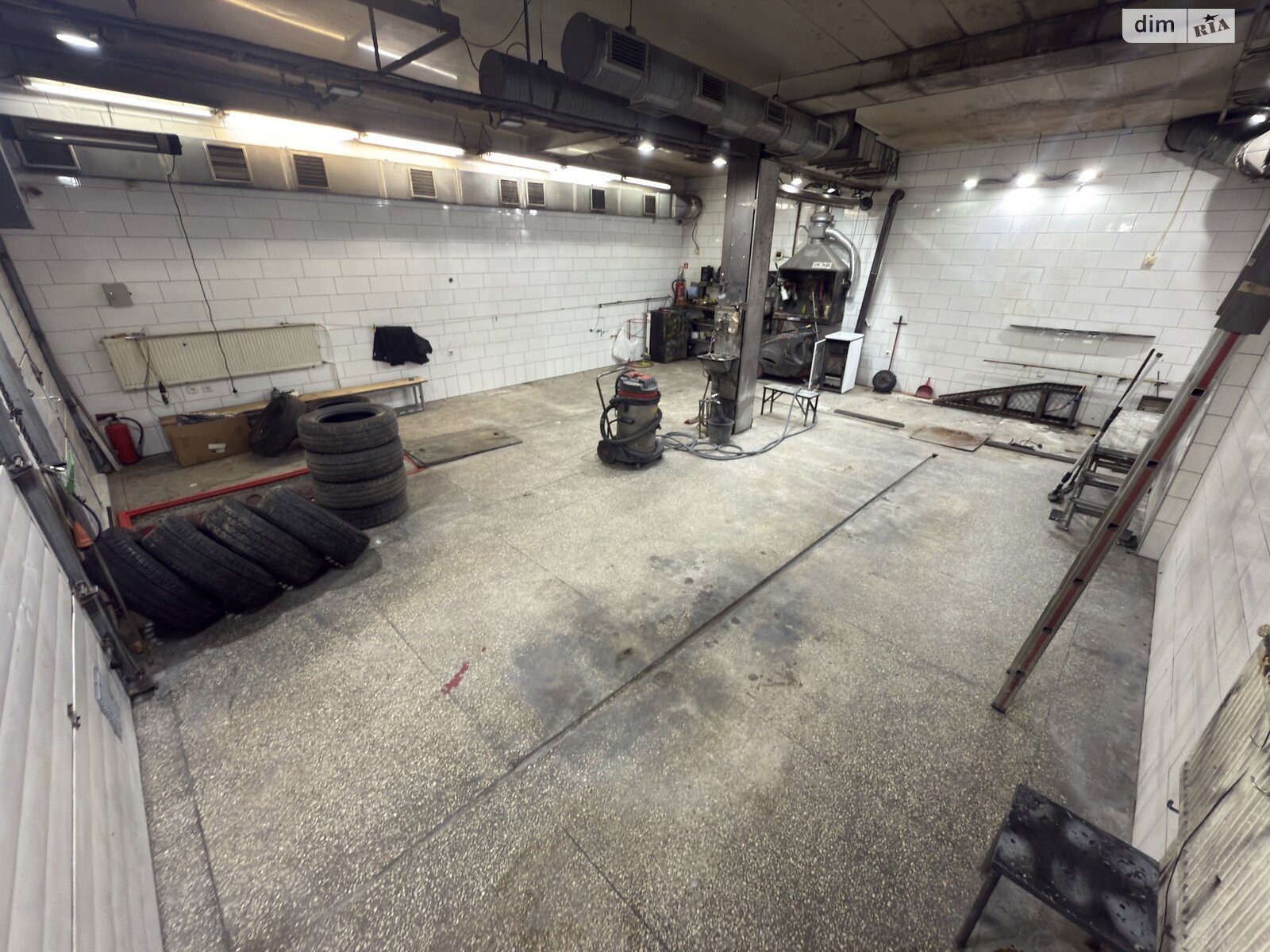 Место в гаражном кооперативе универсальный в Виннице, площадь 111.7 кв.м. фото 1