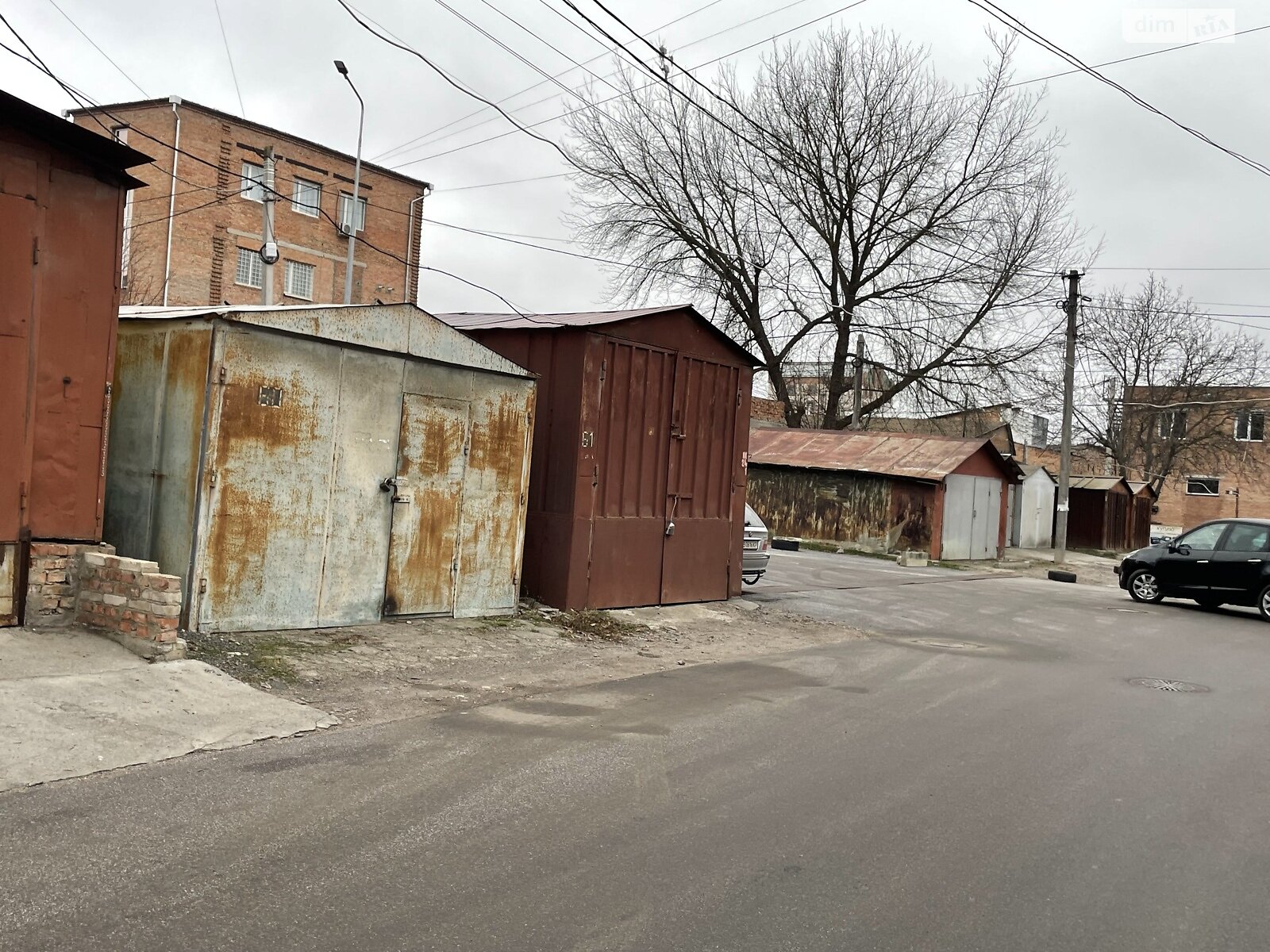 Место в гаражном кооперативе универсальный в Виннице, площадь 21 кв.м. фото 1 Место в гаражном кооперативе универсальный в Виннице, площадь 21 кв.м. фото 1