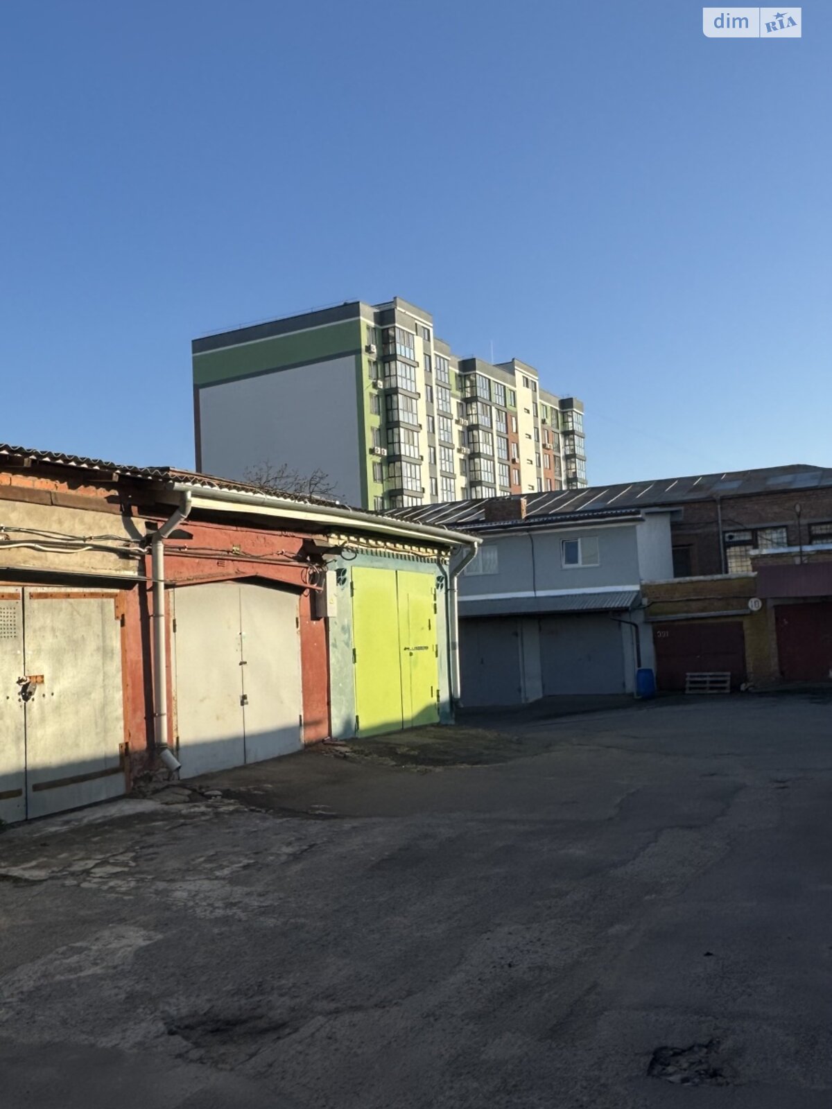 Місце в гаражному кооперативі під легкове авто в Вінниці, площа 36 кв.м. фото 1