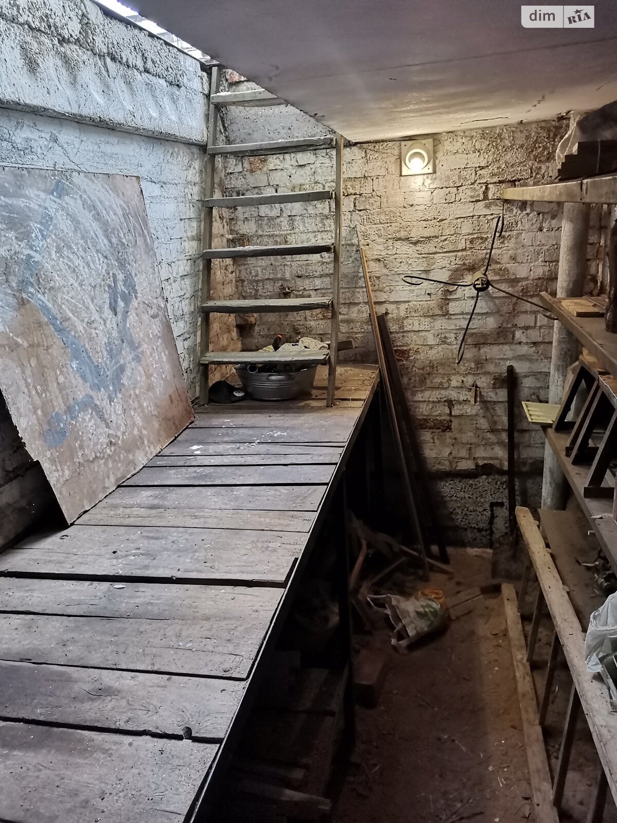 Место в гаражном кооперативе под легковое авто в Запорожье, площадь 30 кв.м. фото 1