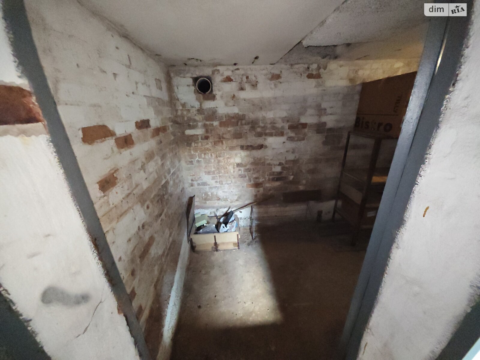 Место в гаражном кооперативе под легковое авто в Запорожье, площадь 30 кв.м. фото 1