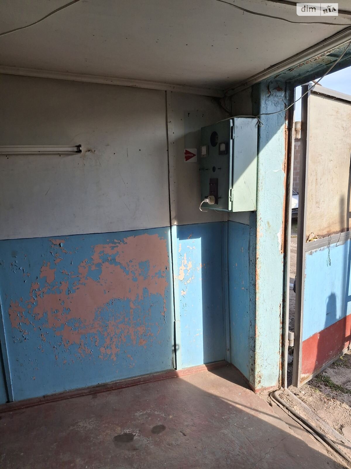 Місце в гаражному кооперативі під легкове авто в Запоріжжі, площа 20 кв.м. фото 1 Місце в гаражному кооперативі під легкове авто в Запоріжжі, площа 20 кв.м. фото 1