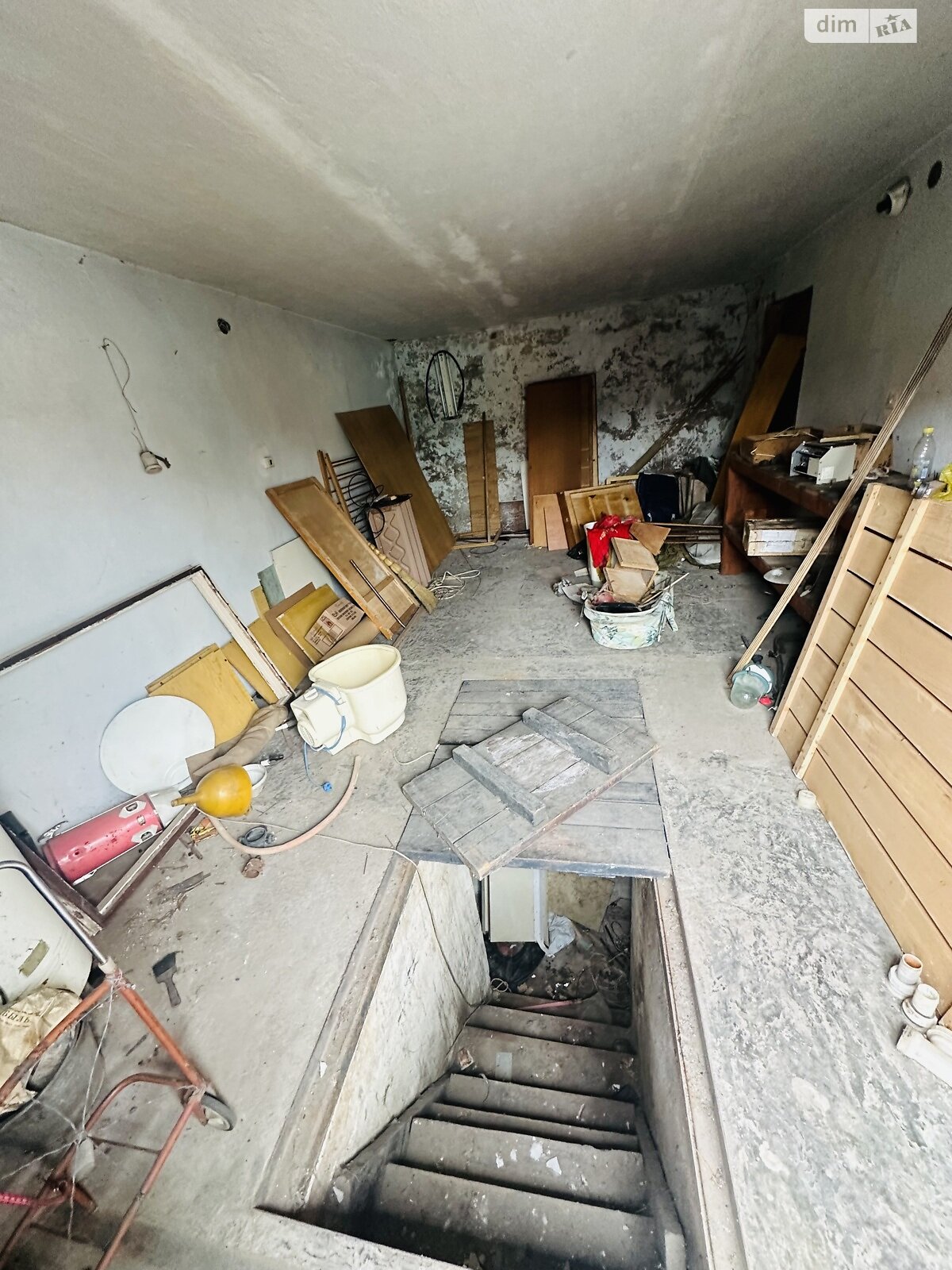 Місце в гаражному кооперативі під легкове авто в Зарванцях, площа 31 кв.м. фото 1 Місце в гаражному кооперативі під легкове авто в Зарванцях, площа 31 кв.м. фото 1
