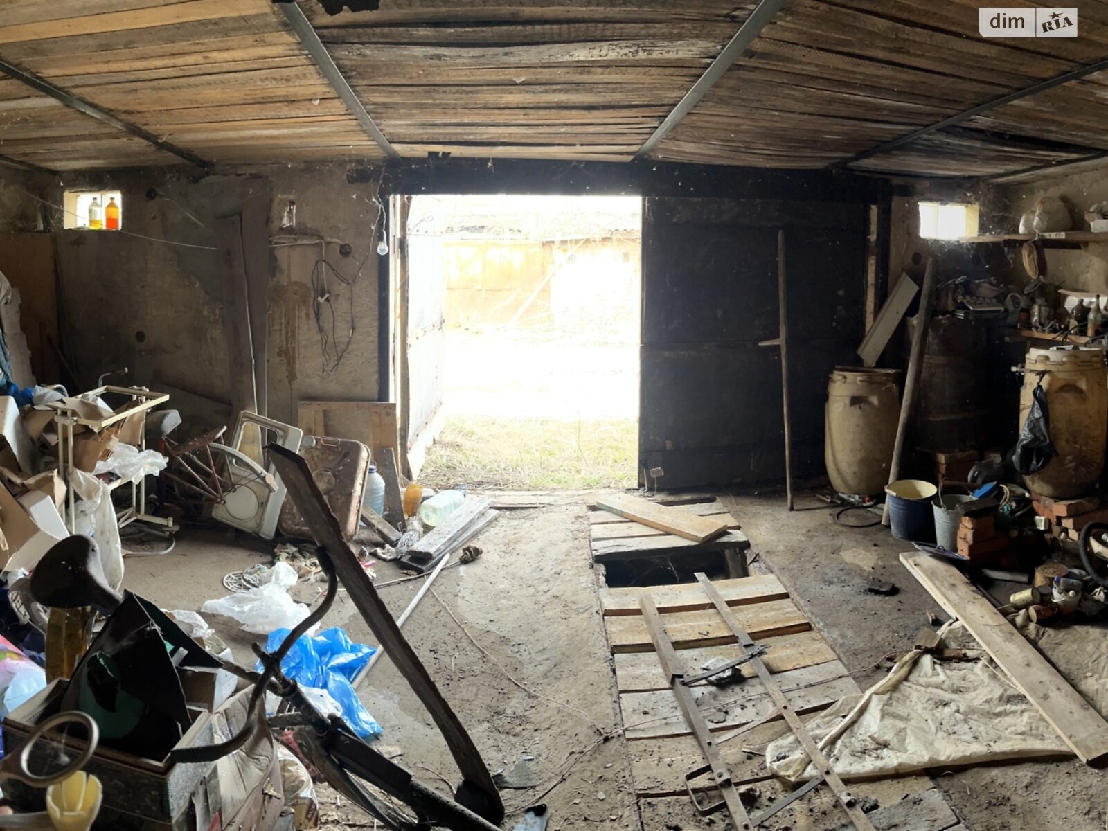 Місце в гаражному кооперативі універсальний в Здолбунові, площа 37.7 кв.м. фото 1 Місце в гаражному кооперативі універсальний в Здолбунові, площа 37.7 кв.м. фото 1