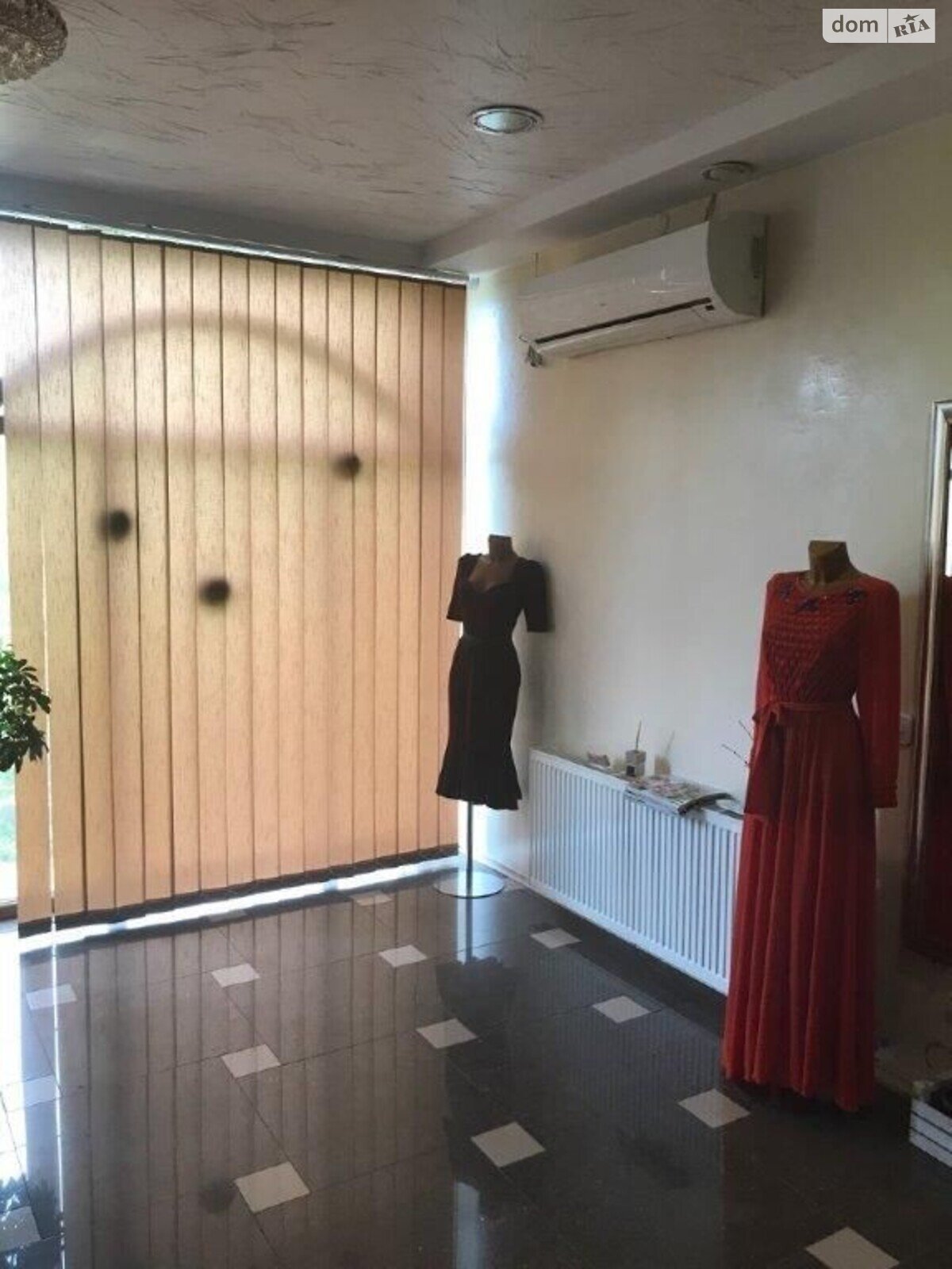 Специальное помещение в Ужгороде, продажа по Собранецька, район Центр, цена: 250 000 долларов за объект фото 1 Специальное помещение в Ужгороде, продажа по Собранецька, район Центр, цена: 250 000 долларов за объект фото 1
