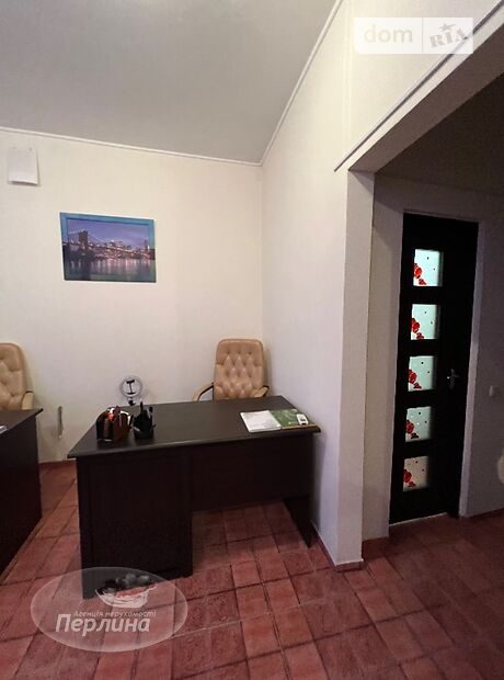 Офисное помещение на 30 кв.м. в бизнес-центре в Тернополе фото 1 Офисное помещение на 30 кв.м. в бизнес-центре в Тернополе фото 1