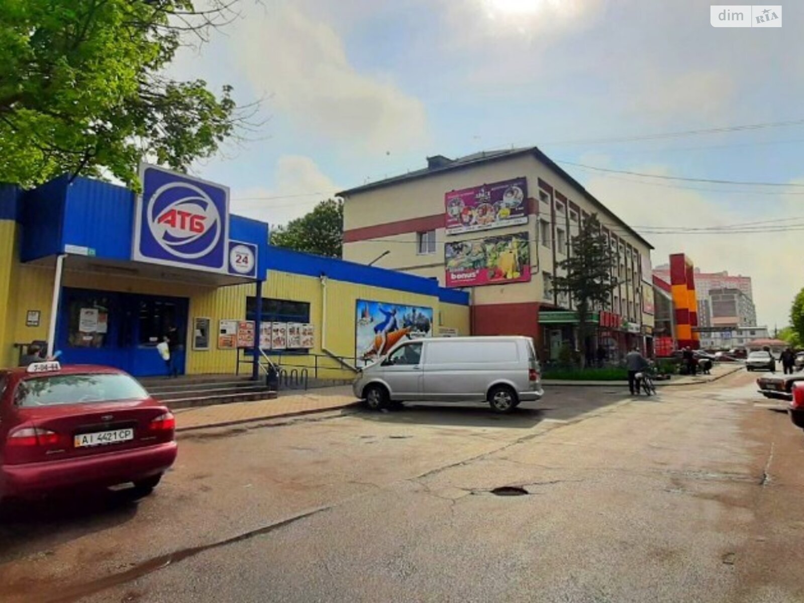 Офісне приміщення на 2343 кв.м. в Броварах фото 1 Офісне приміщення на 2343 кв.м. в Броварах фото 1