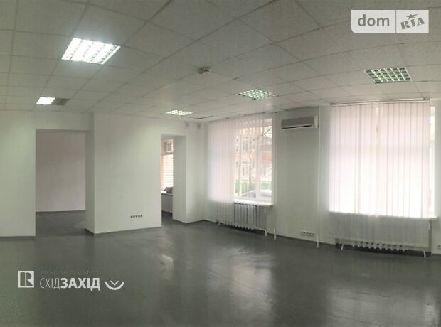 Офисное помещение на 260 кв.м. в нежилом помещении в жилом доме в Чернигове фото 1 Офисное помещение на 260 кв.м. в нежилом помещении в жилом доме в Чернигове фото 1
