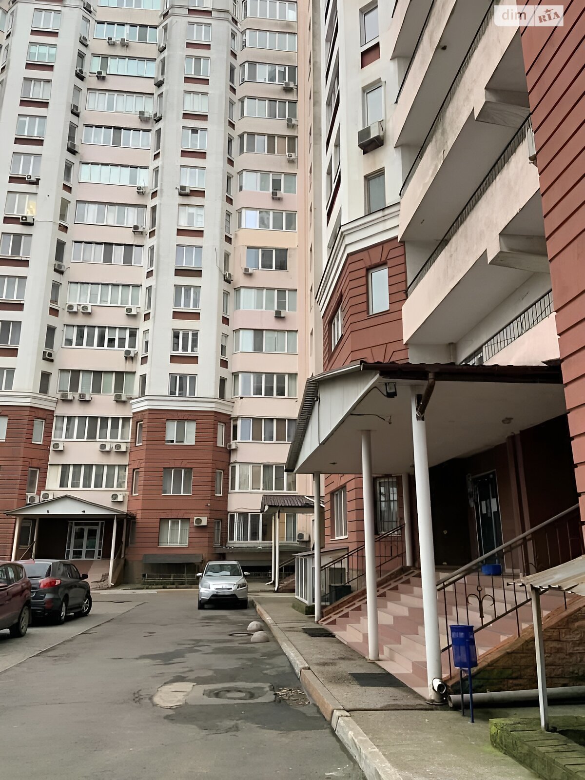 Офісне приміщення на 63.5 кв.м. в Чорноморську фото 1 Офісне приміщення на 63.5 кв.м. в Чорноморську фото 1