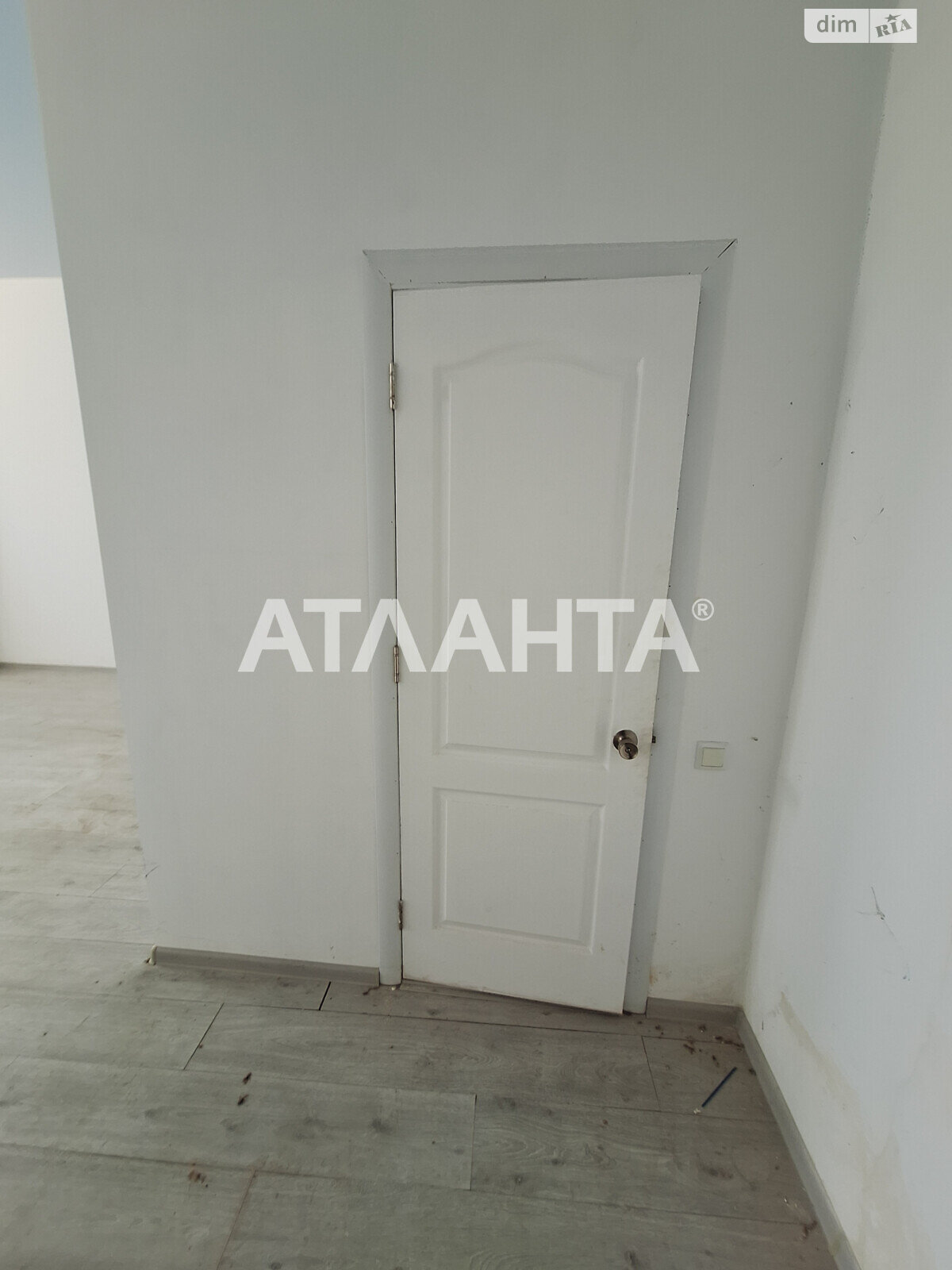 Офисное помещение на 187.6 кв.м. в Черноморске фото 1 Офисное помещение на 187.6 кв.м. в Черноморске фото 1