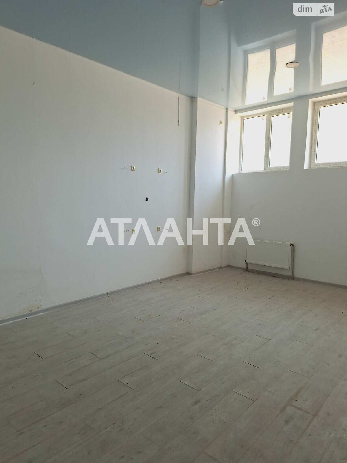 Офисное помещение на 187.6 кв.м. в Черноморске фото 1 Офисное помещение на 187.6 кв.м. в Черноморске фото 1