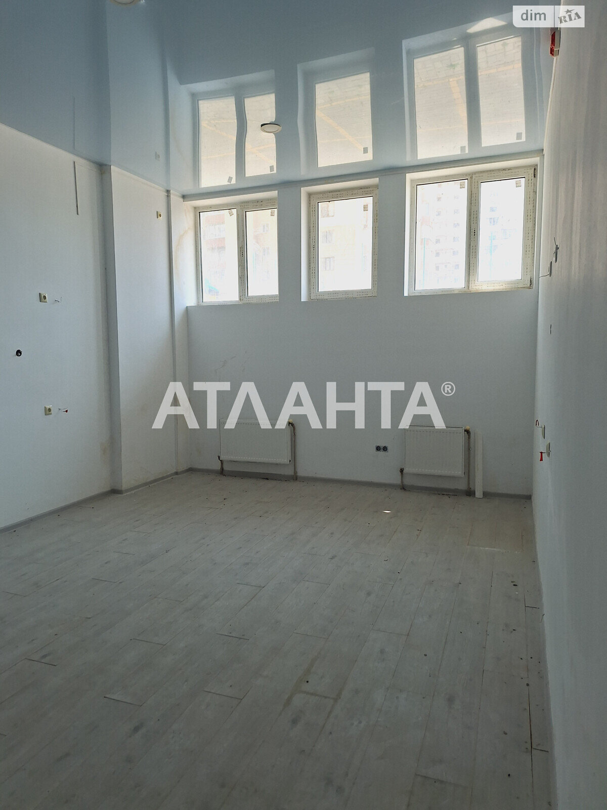 Офисное помещение на 187.6 кв.м. в Черноморске фото 1 Офисное помещение на 187.6 кв.м. в Черноморске фото 1