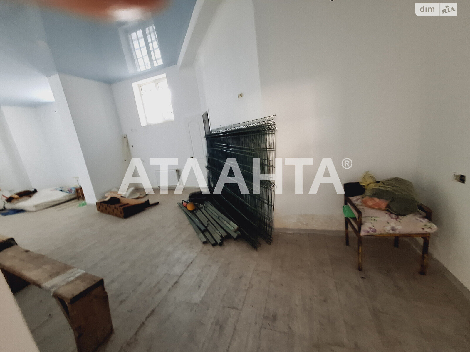 Офисное помещение на 187.6 кв.м. в Черноморске фото 1 Офисное помещение на 187.6 кв.м. в Черноморске фото 1