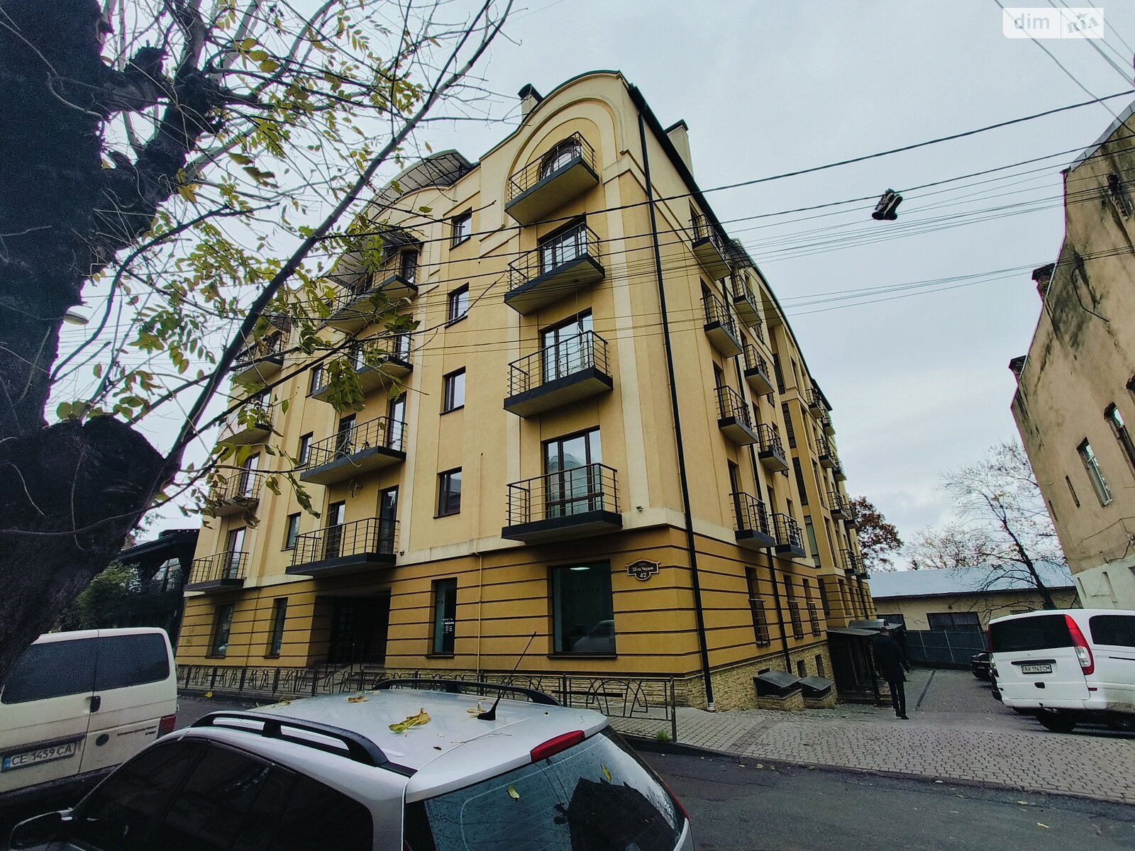 Офісне приміщення на 195 кв.м. в Чернівцях фото 1 Офісне приміщення на 195 кв.м. в Чернівцях фото 1