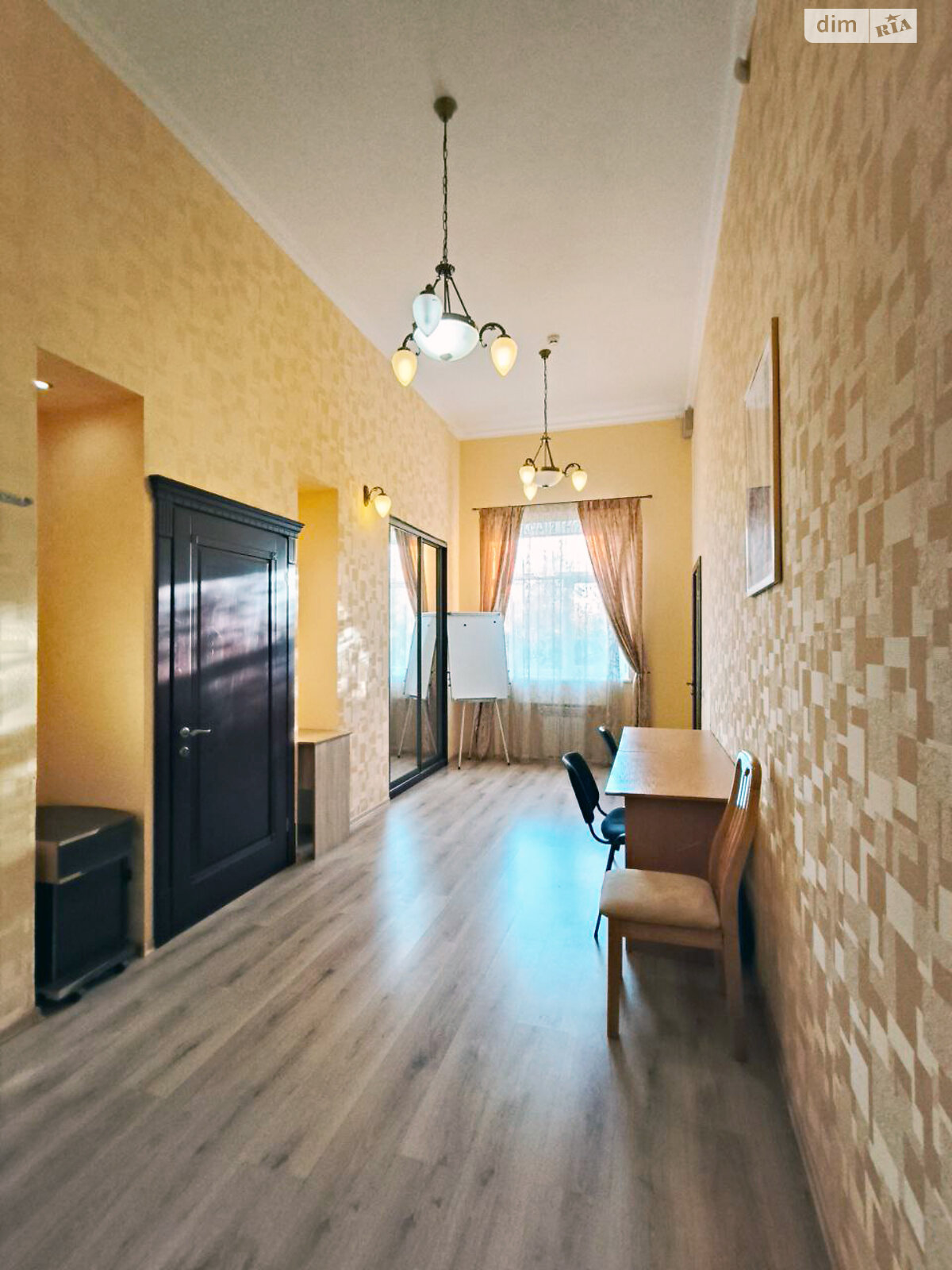 Офисное помещение на 535.2 кв.м. в Днепре фото 1