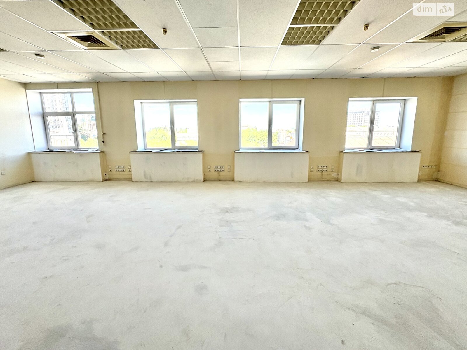 Офисное помещение на 1147.8 кв.м. в Днепре фото 1