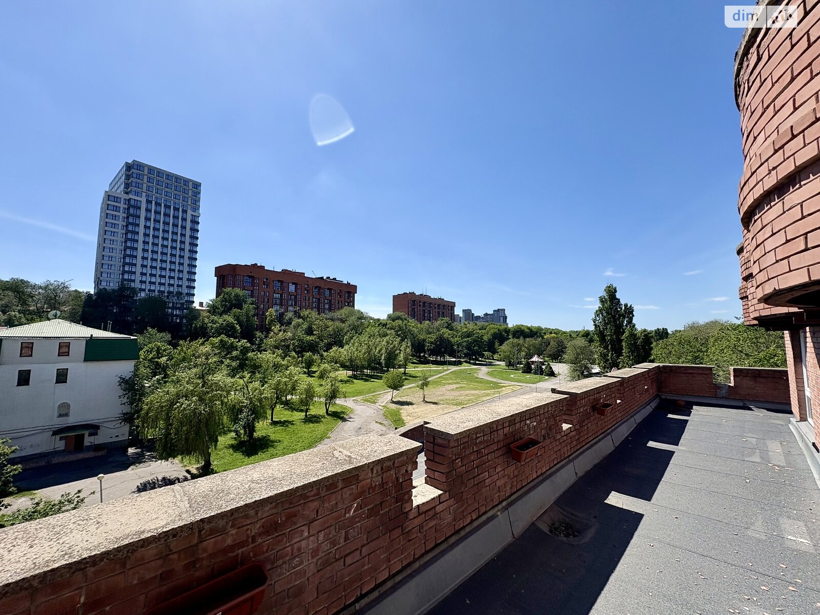 Офисное помещение на 1147.8 кв.м. в Днепре фото 1