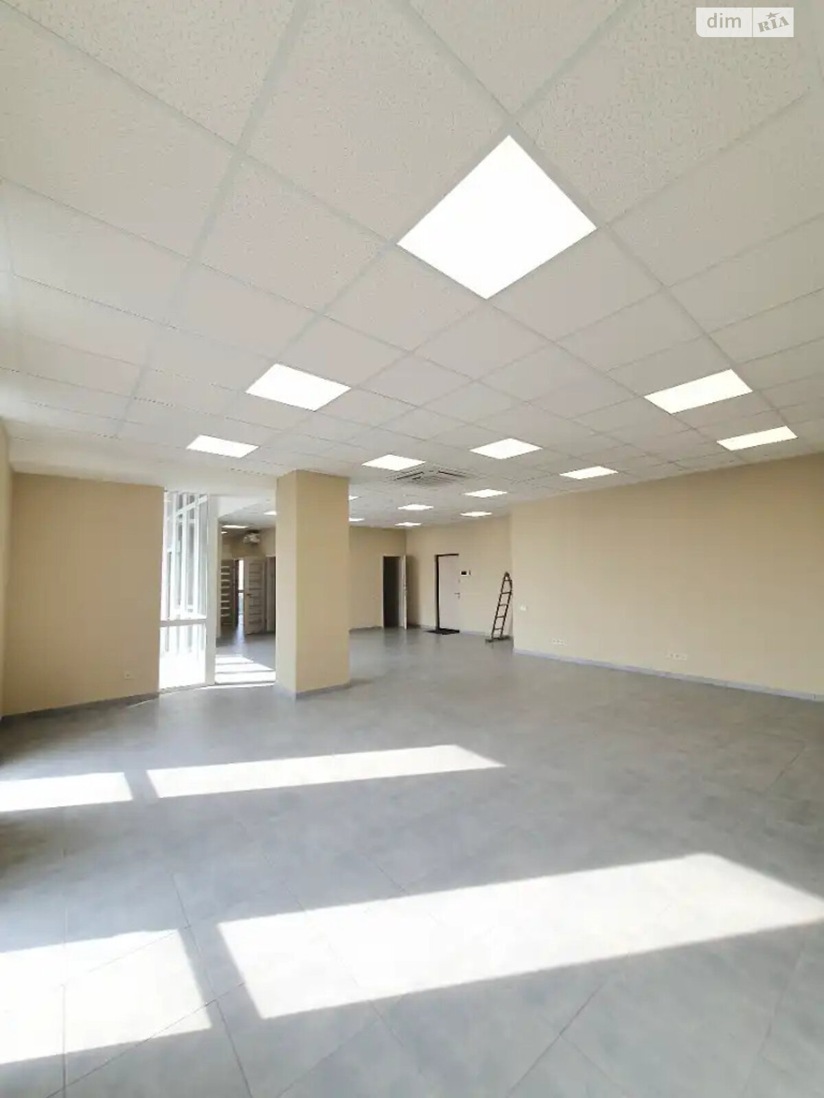 Офісне приміщення на 125.5 кв.м. в Дніпрі фото 1