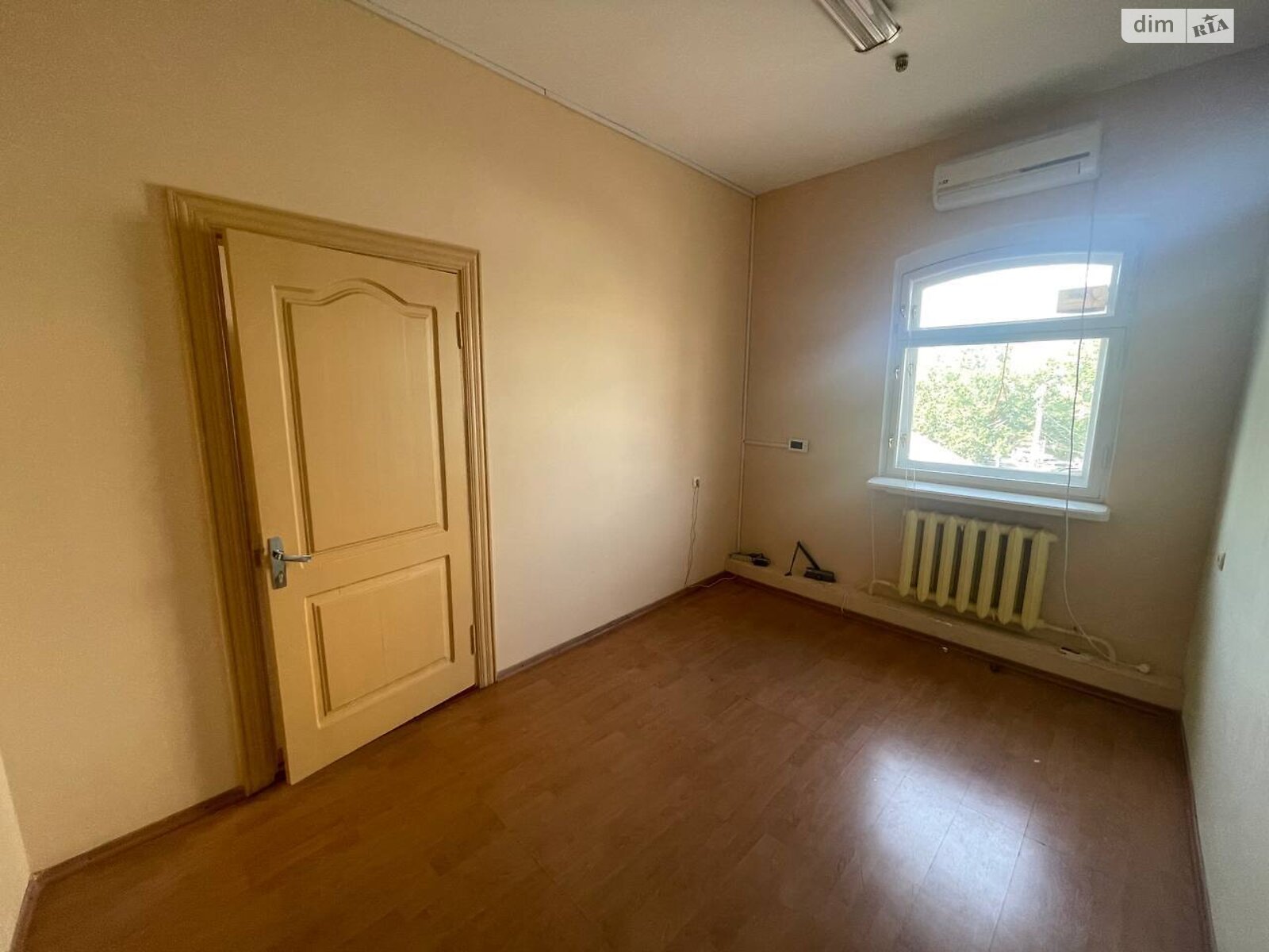 Офісне приміщення на 300 кв.м. в Дніпрі фото 1 Офісне приміщення на 300 кв.м. в Дніпрі фото 1