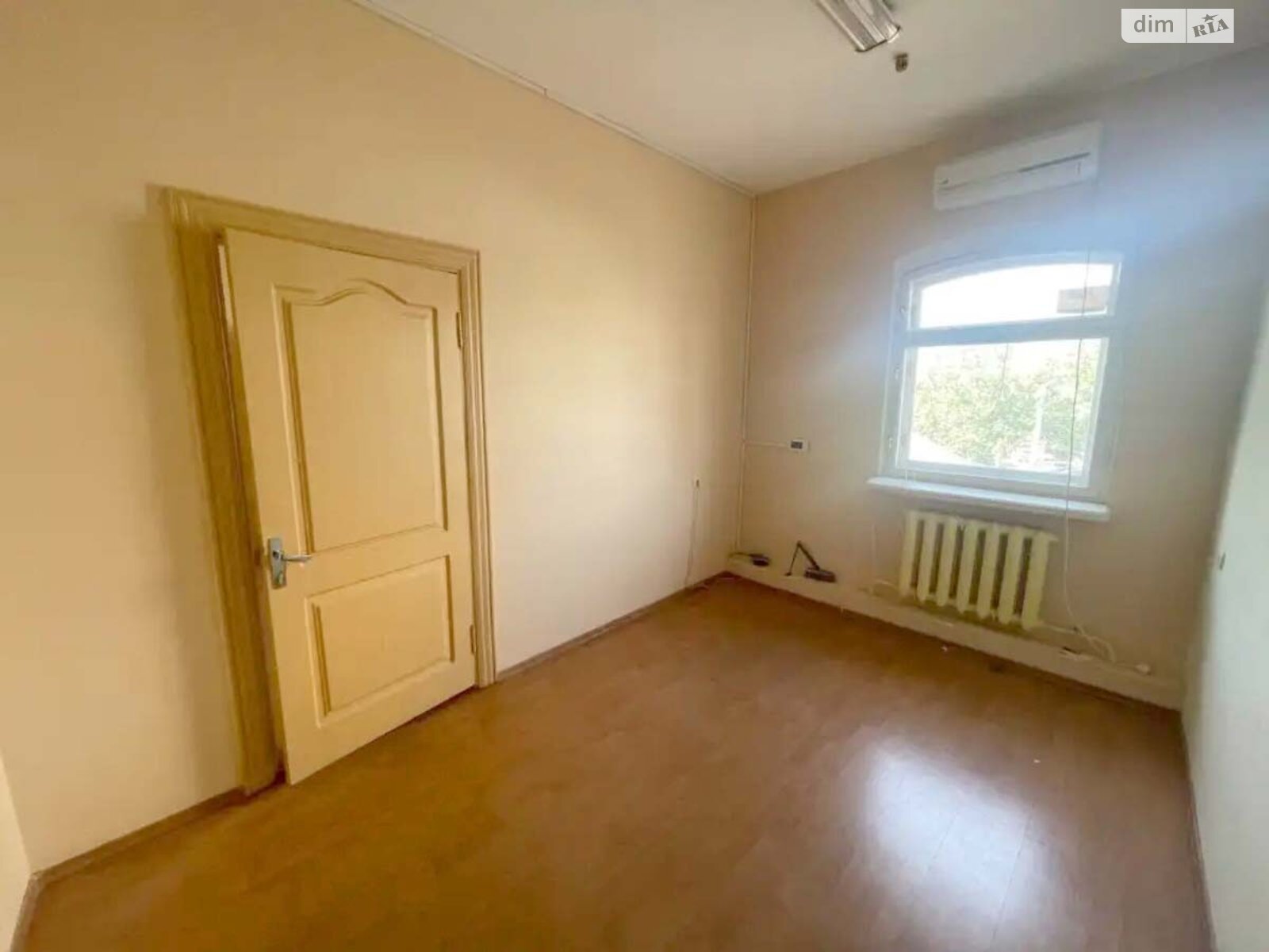 Офісне приміщення на 300 кв.м. в Дніпрі фото 1 Офісне приміщення на 300 кв.м. в Дніпрі фото 1