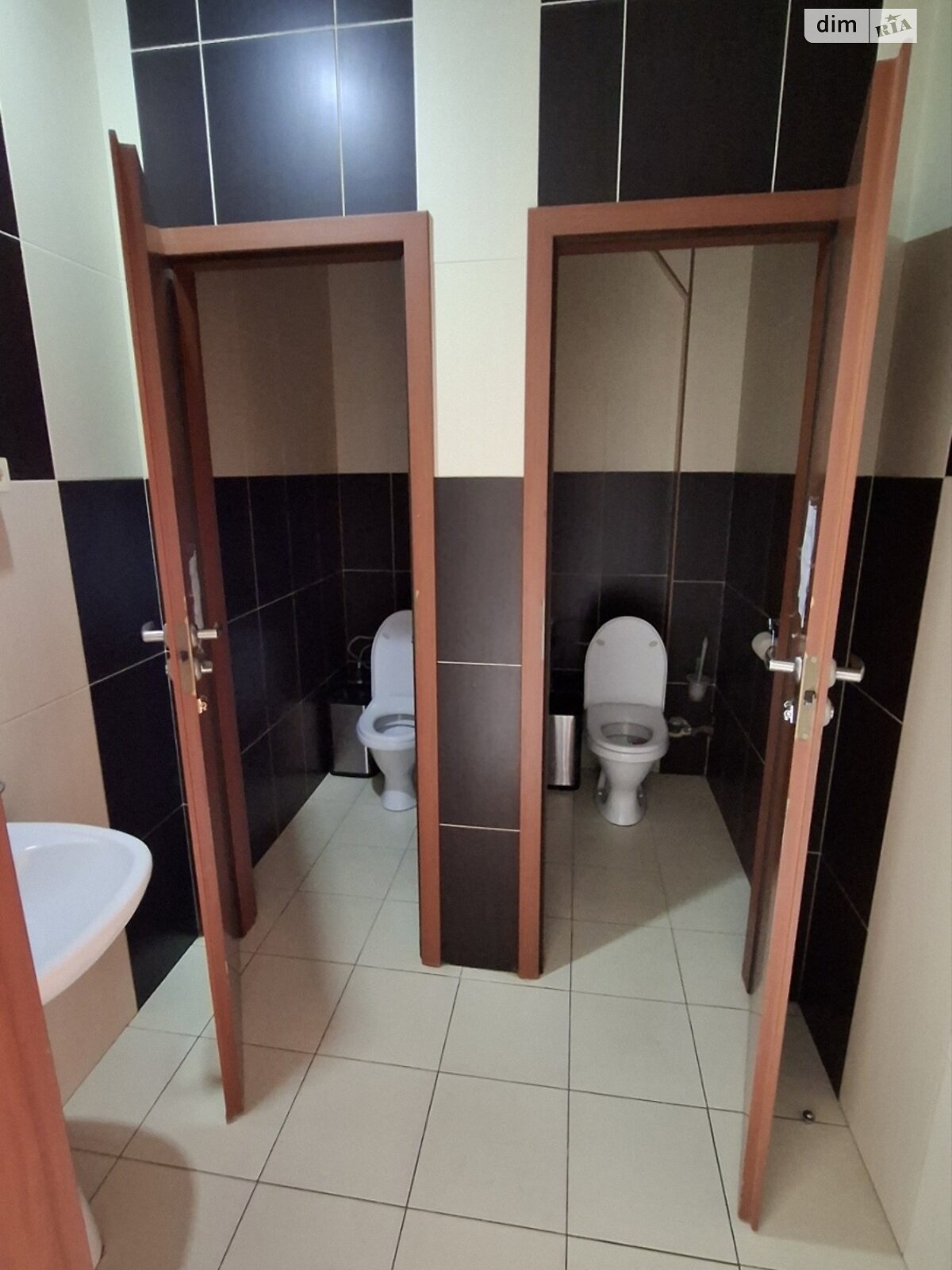 Офисное помещение на 1240.2 кв.м. в Харькове фото 1 Офисное помещение на 1240.2 кв.м. в Харькове фото 1