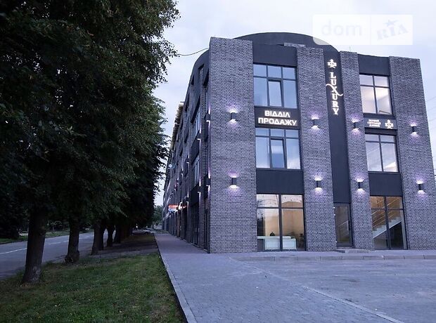 Офисное помещение на 30 кв.м. в бизнес-центре в Хмельницком фото 1 Офисное помещение на 30 кв.м. в бизнес-центре в Хмельницком фото 1