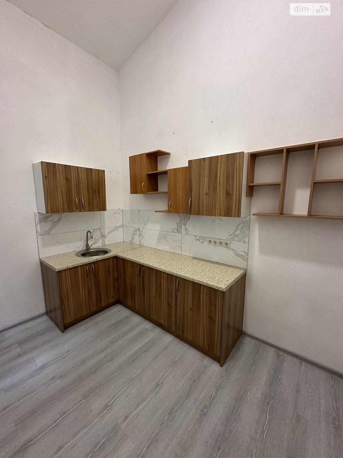 Офісне приміщення на 98.8 кв.м. в Хмельницькому фото 1