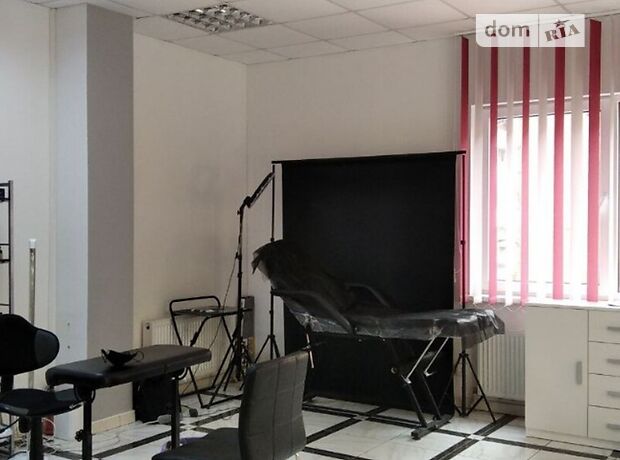 Офісне приміщення на 34 кв.м. в бізнес-центрі в Хмельницькому фото 1 Офісне приміщення на 34 кв.м. в бізнес-центрі в Хмельницькому фото 1