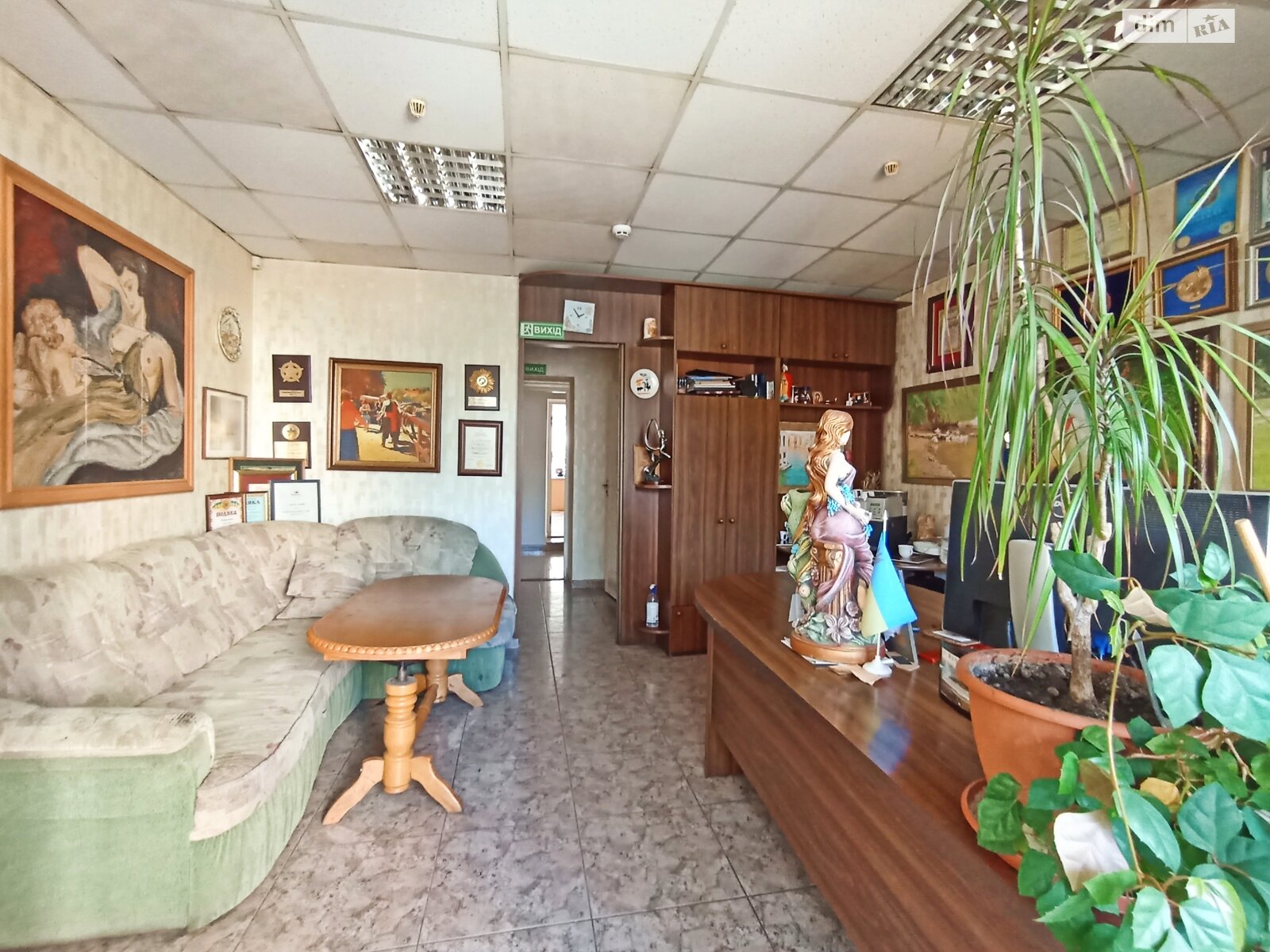 Офісне приміщення на 197.5 кв.м. в Хмельницькому фото 1 Офісне приміщення на 197.5 кв.м. в Хмельницькому фото 1