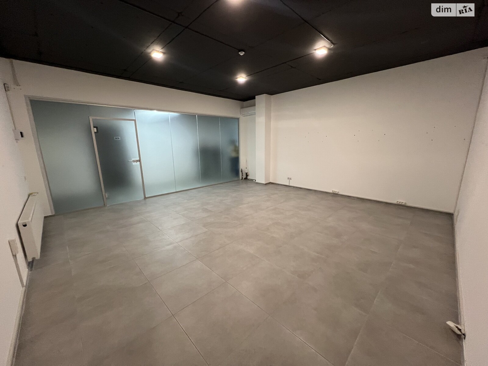 Офисное помещение на 35 кв.м. в Хмельницком фото 1 Офисное помещение на 35 кв.м. в Хмельницком фото 1