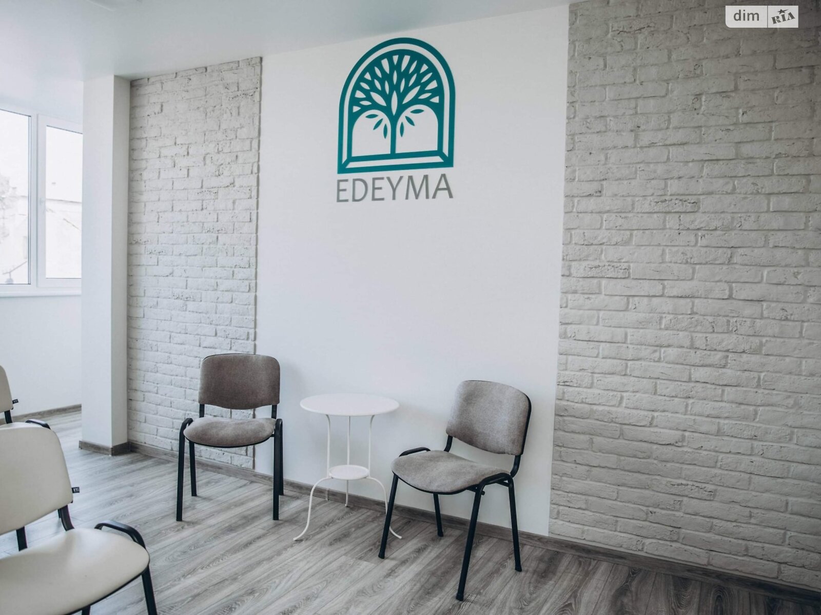 Офисное помещение на 80 кв.м. в Ивано-Франковске фото 1 Офисное помещение на 80 кв.м. в Ивано-Франковске фото 1