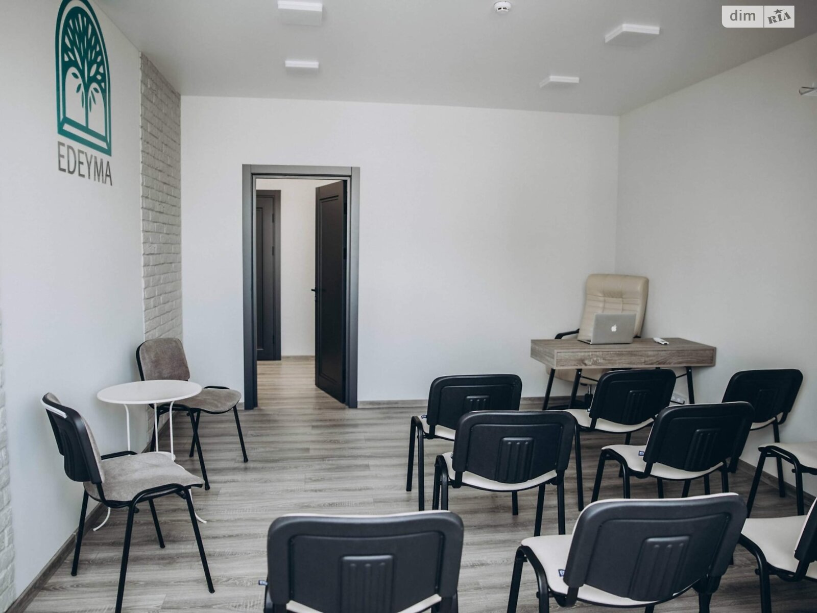 Офисное помещение на 80 кв.м. в Ивано-Франковске фото 1 Офисное помещение на 80 кв.м. в Ивано-Франковске фото 1