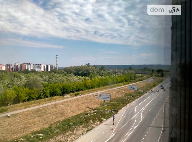 Офісне приміщення на 100 кв.м. в бізнес-центрі в Івано-Франківську фото 1 Офісне приміщення на 100 кв.м. в бізнес-центрі в Івано-Франківську фото 1