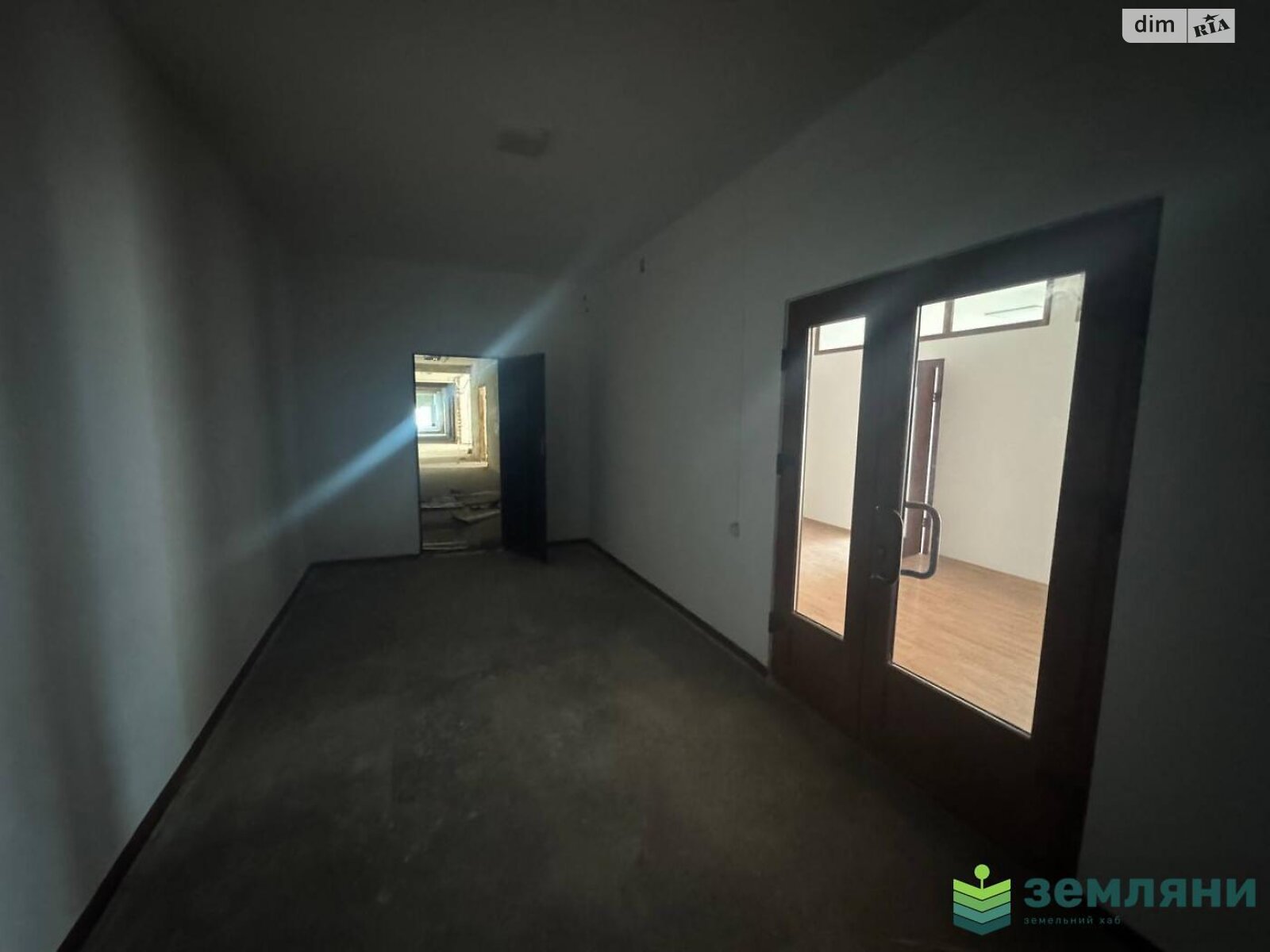 Офісне приміщення на 585.2 кв.м. в Івано-Франківську фото 1