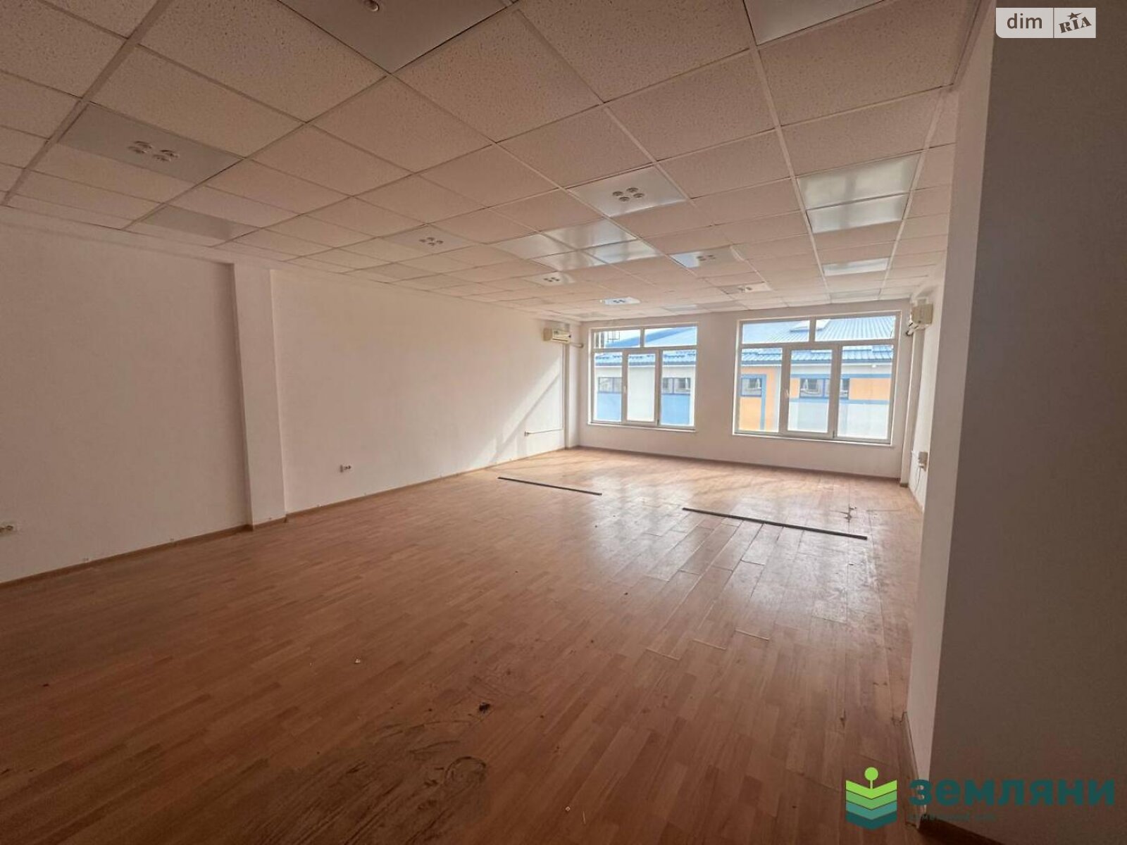Офісне приміщення на 585.2 кв.м. в Івано-Франківську фото 1