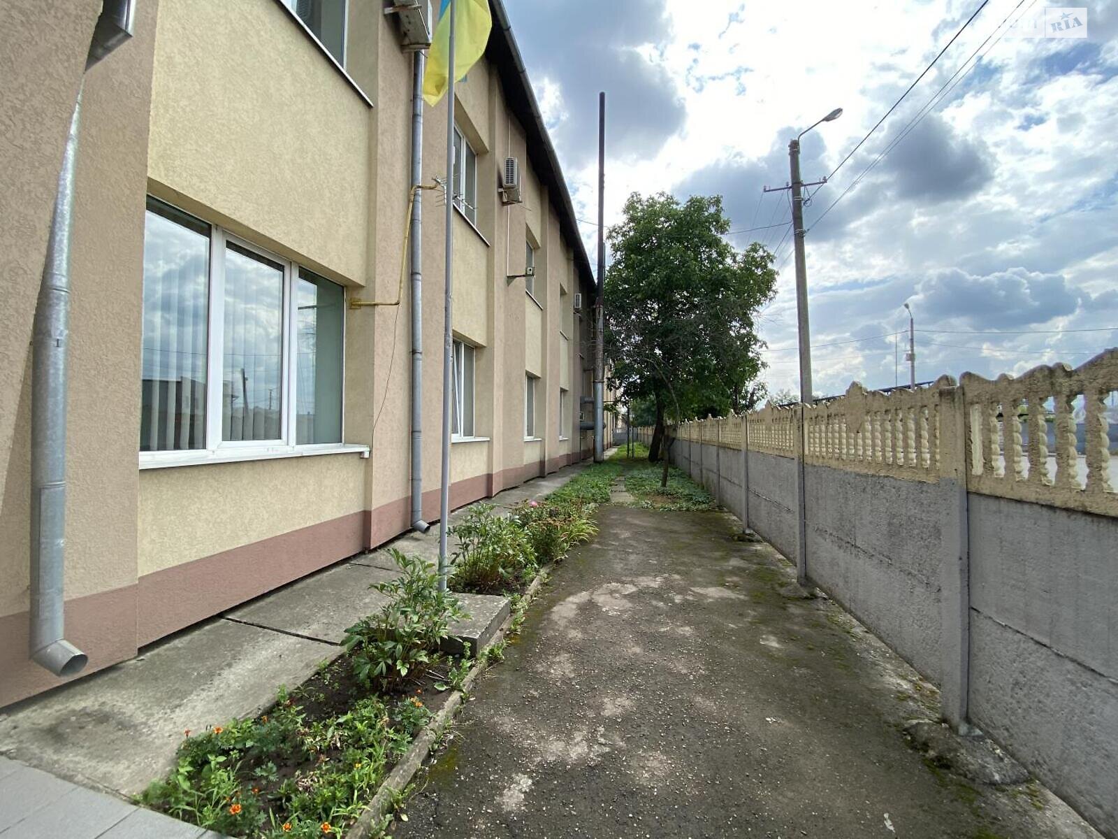 Офисное помещение на 1265 кв.м. в Ивано-Франковске фото 1 Офисное помещение на 1265 кв.м. в Ивано-Франковске фото 1