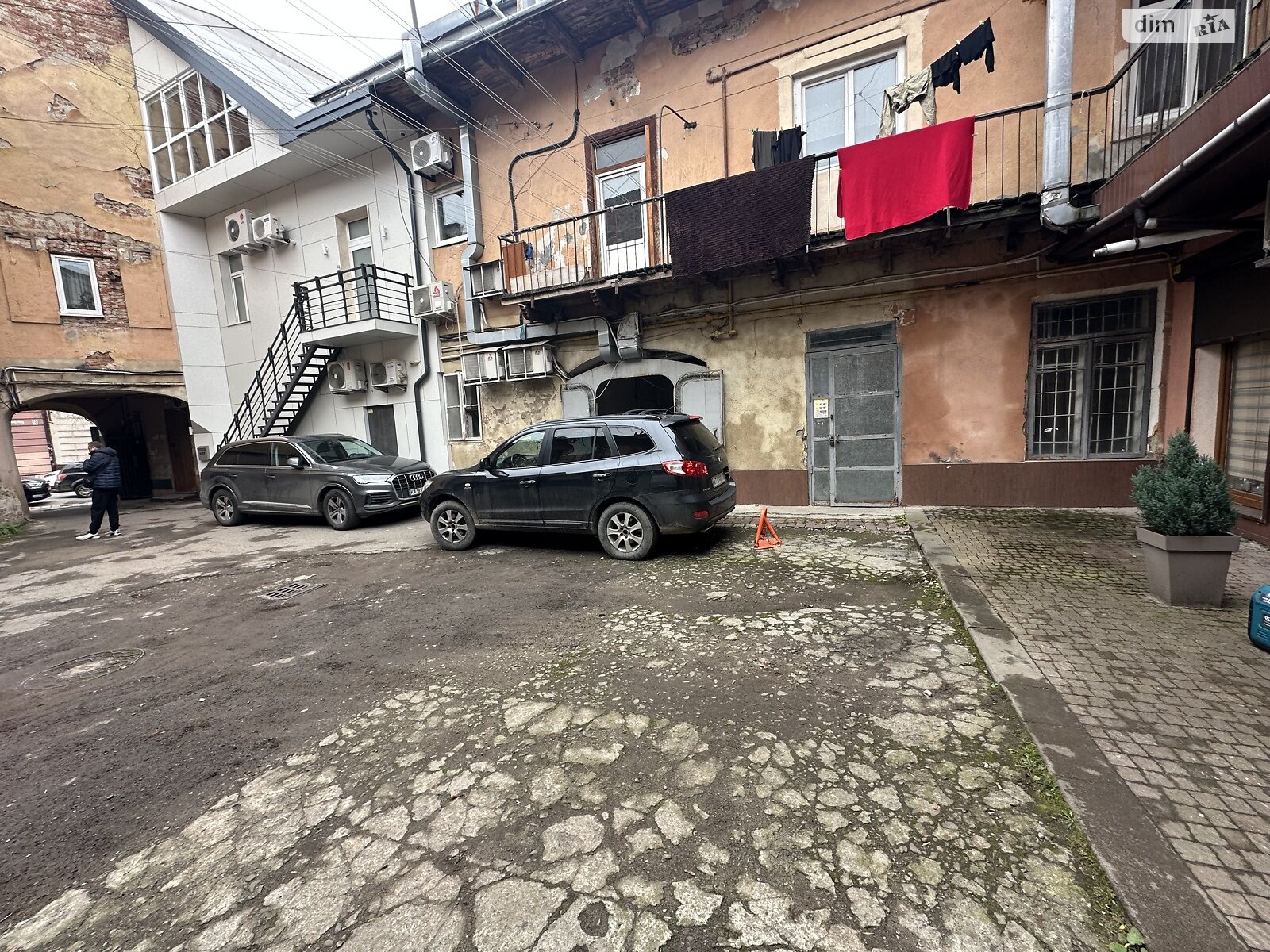 Офісне приміщення на 33.7 кв.м. в Івано-Франківську фото 1