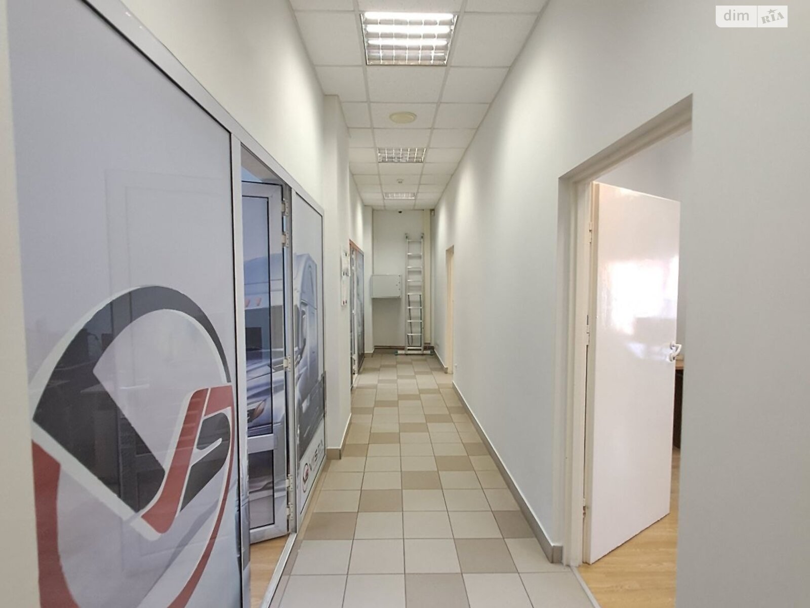 Офисное помещение на 227.4 кв.м. в Ивано-Франковске фото 1 Офисное помещение на 227.4 кв.м. в Ивано-Франковске фото 1