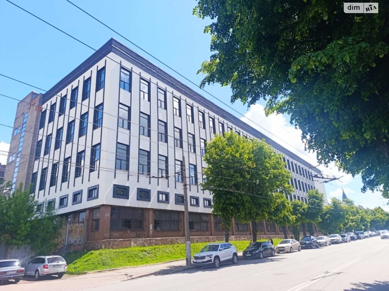 Офисное помещение на 1800 кв.м. в Житомире фото 1 Офисное помещение на 1800 кв.м. в Житомире фото 1
