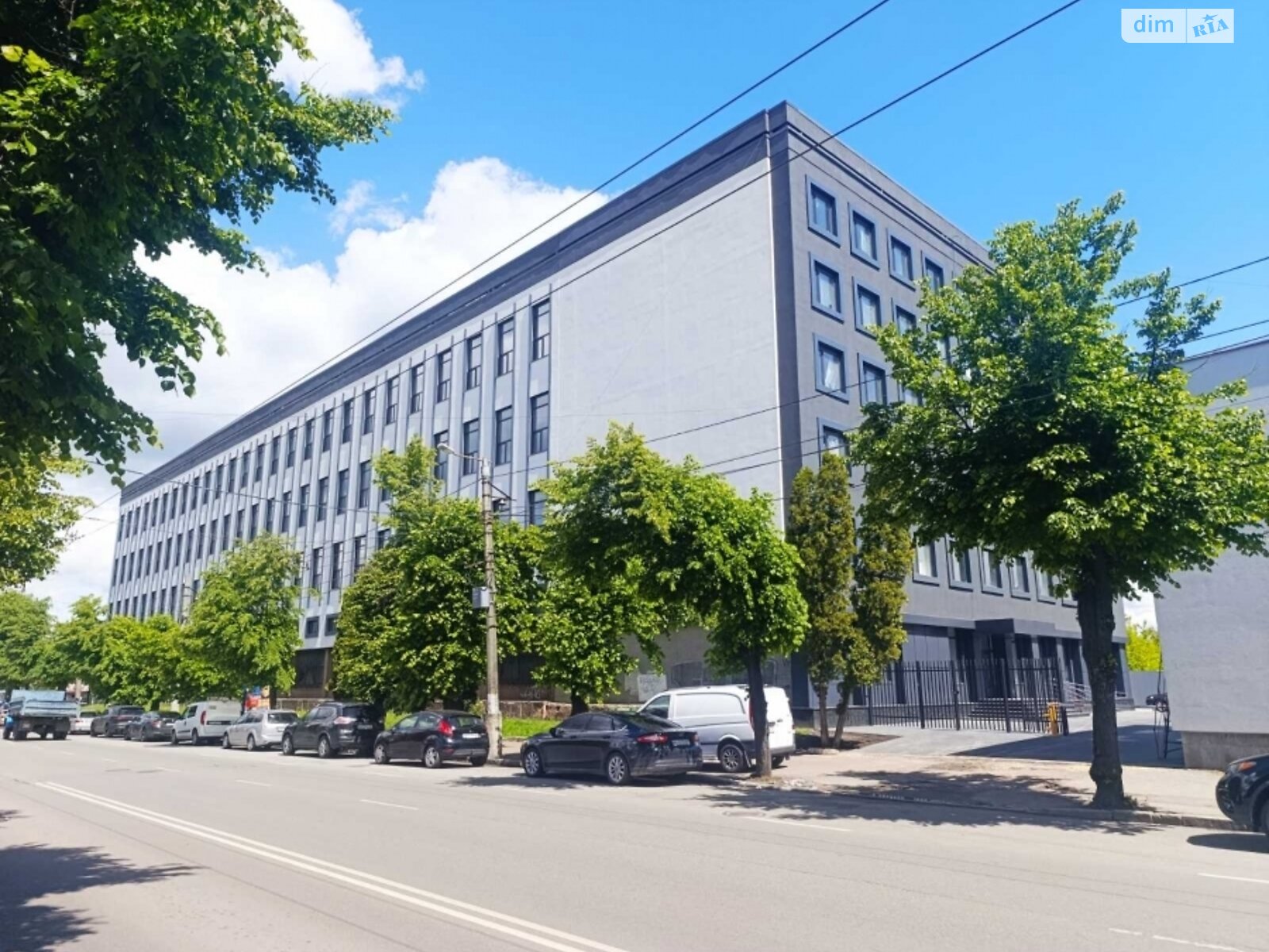 Офисное помещение на 1800 кв.м. в Житомире фото 1 Офисное помещение на 1800 кв.м. в Житомире фото 1