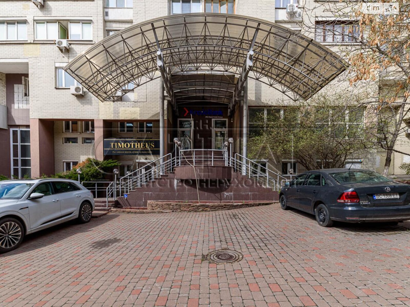 Офісне приміщення на 1388 кв.м. в Києві фото 1 Офісне приміщення на 1388 кв.м. в Києві фото 1