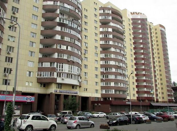 Офисное помещение на 608 кв.м. в нежилом помещении в жилом доме в Киеве фото 1 Офисное помещение на 608 кв.м. в нежилом помещении в жилом доме в Киеве фото 1