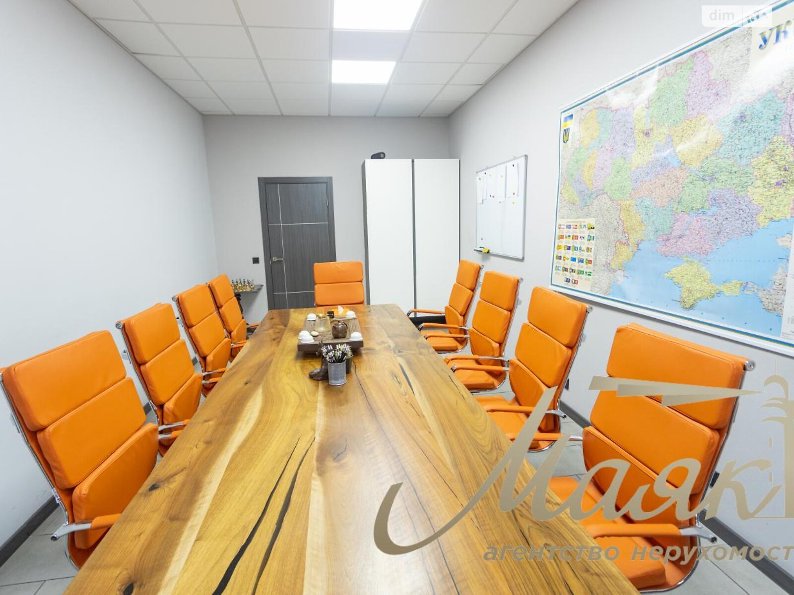 Офісне приміщення на 200 кв.м. в Києві фото 1 Офісне приміщення на 200 кв.м. в Києві фото 1