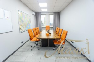 Офисное помещение на 200 кв.м. в Киеве фото 2