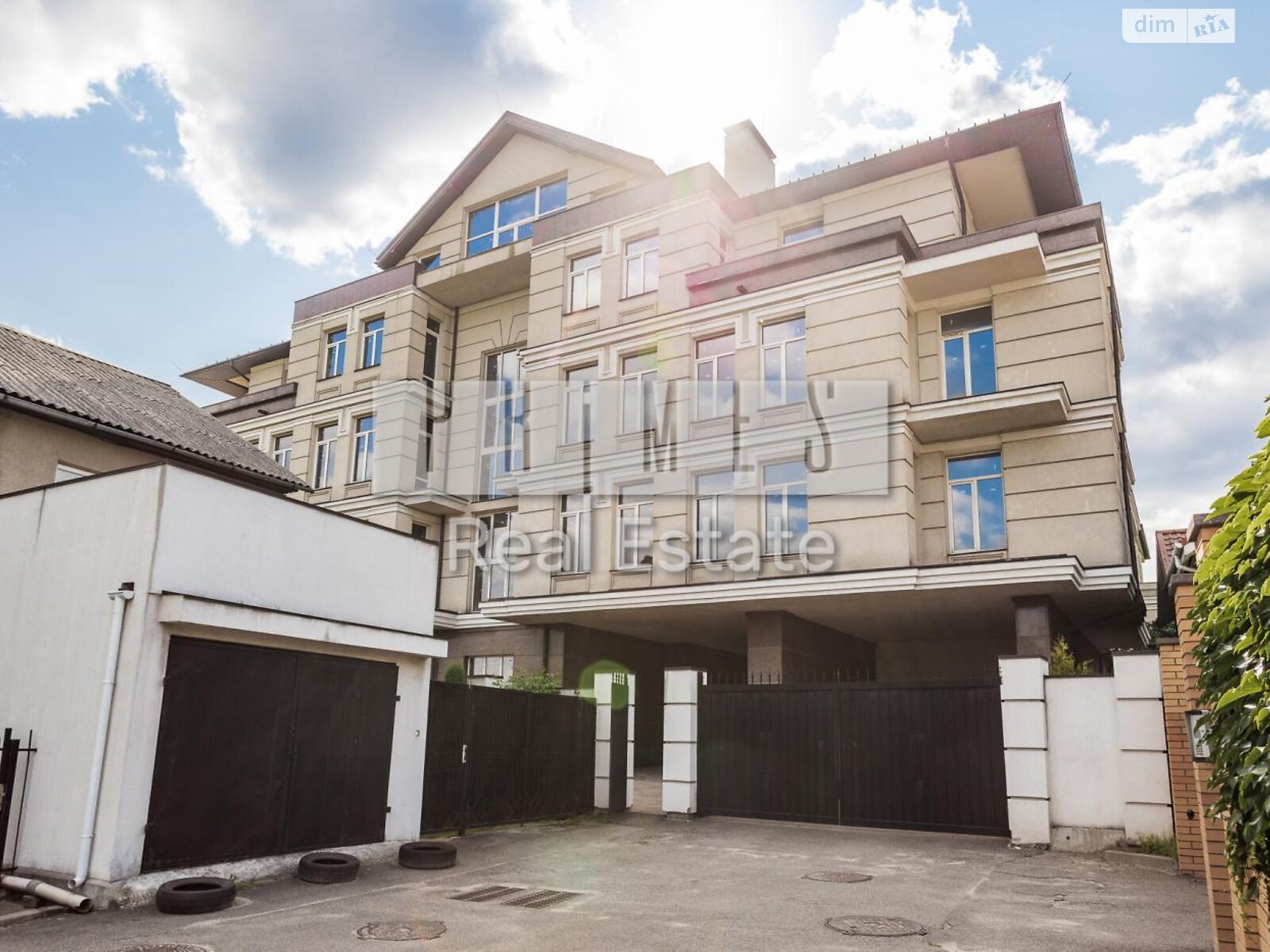 Офисное помещение на 4321.9 кв.м. в Киеве фото 1