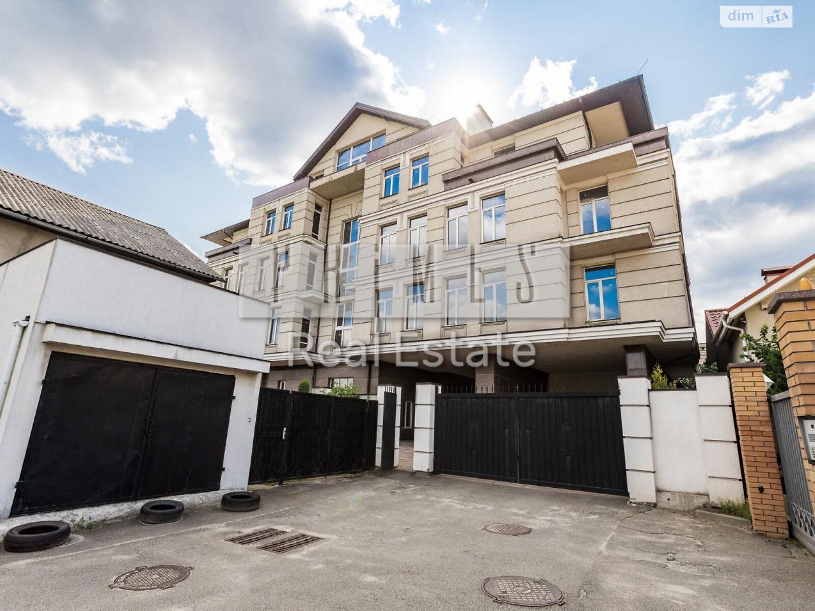 Офисное помещение на 4321.9 кв.м. в Киеве фото 1