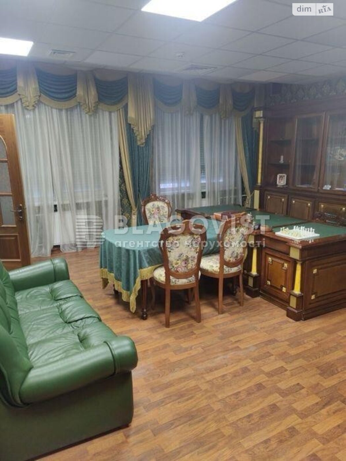 Офисное помещение на 385 кв.м. в Киеве фото 1